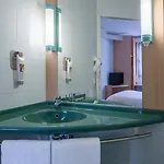 Ibis Centrum Hotel 2*