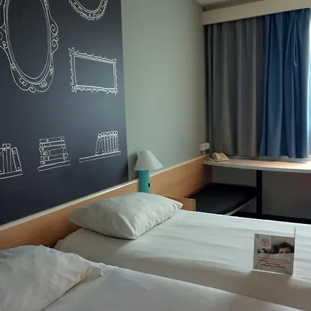 Ibis Centrum 2*